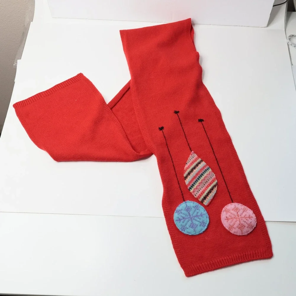 Unbranded Red Holiday Knit Scarf Ornament Snowflake Applique RN 26128 Festive